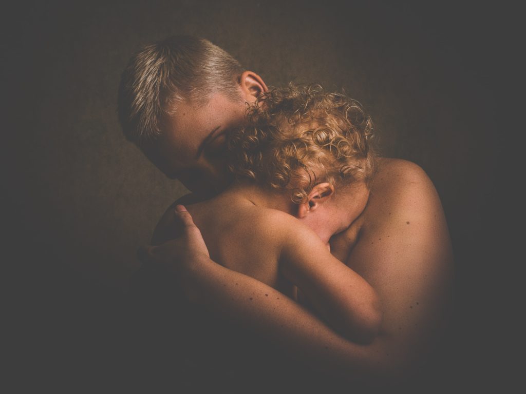 mom and child embracing